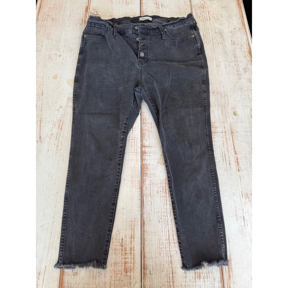 Madewell 10 High-Rise Skinny Jeans Button Fly Frayed Hem Black 34P AA940